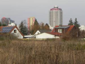 Klicken zum Vergrößern (Klausenburger Pfad, Berlin-Marienfelde, Freizeitpark Marienfelde, Trümmerberg, Mauerweg)