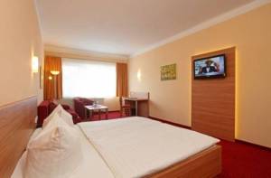  (Sporthotel Neuruppin, Trenckmannstr. 14, 16816 Neuruppin) 