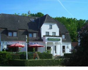  (Hotel-Restaurant Pension Poppe, Altenhofer Dorfstr. 13, 16244 Schorfheide OT Altenhof) 