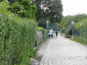 Matthäifriedhofsweg (2011) Matthäifriedhofsweg, Kleingartenanlagen, Friedhof Priesterweg, Hans-Baluschek-Park