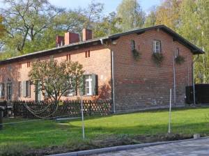 Königsweg, ehemaliges Arbeiterhaus des Gutes Düppel (2014) Königsweg, Berlin-Zehlendorf, Tierkliniken, Veterinärmedizinisches Institut, Kleingartenanlage Hoppe, Museumsdorf Düppel